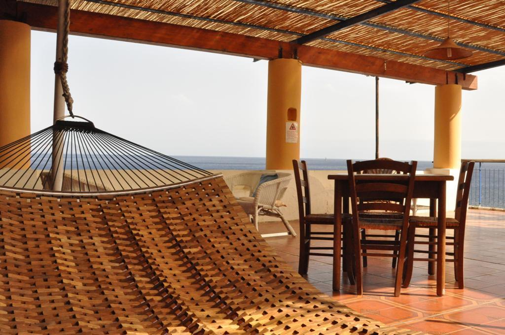 Albergo Seaside Leni Εξωτερικό φωτογραφία