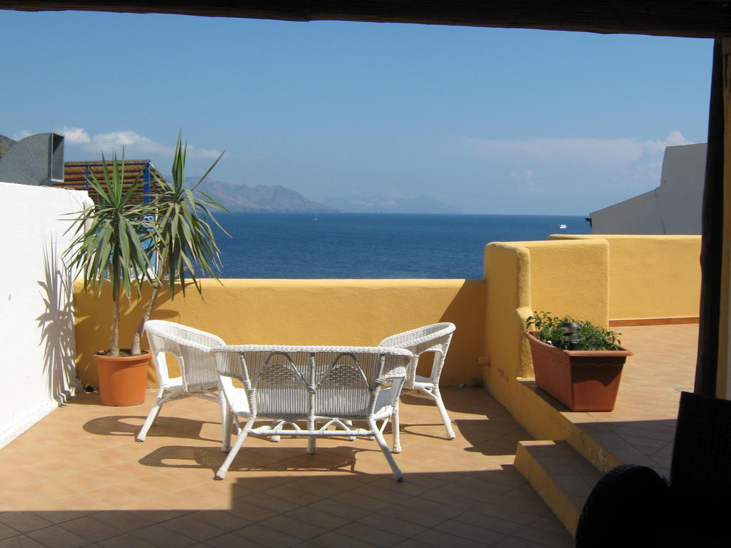 Albergo Seaside Leni Εξωτερικό φωτογραφία