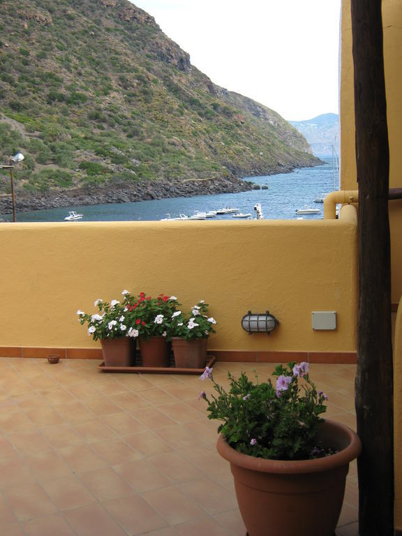 Albergo Seaside Leni Εξωτερικό φωτογραφία