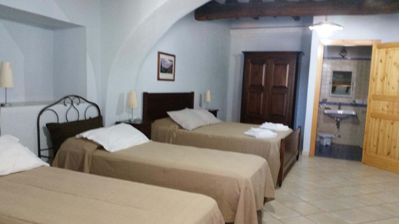 Albergo Seaside Leni Εξωτερικό φωτογραφία