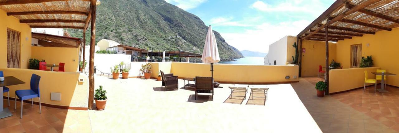 Albergo Seaside Leni Εξωτερικό φωτογραφία